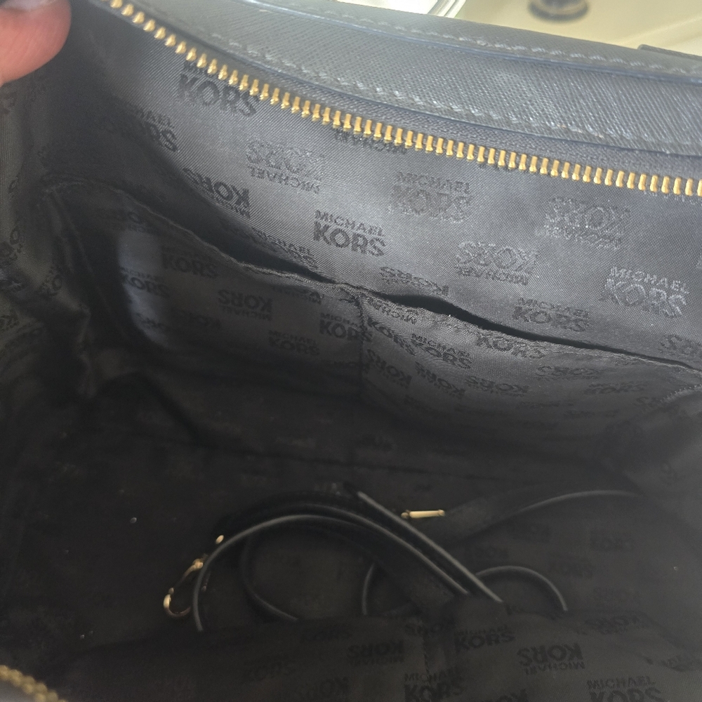 Michael Kor Purse - Picture 3 of 6